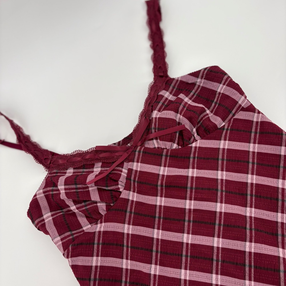 No Boundaries XXS Burgundy Plaid Lace Trim Camisole Crop Top Adjustable Straps